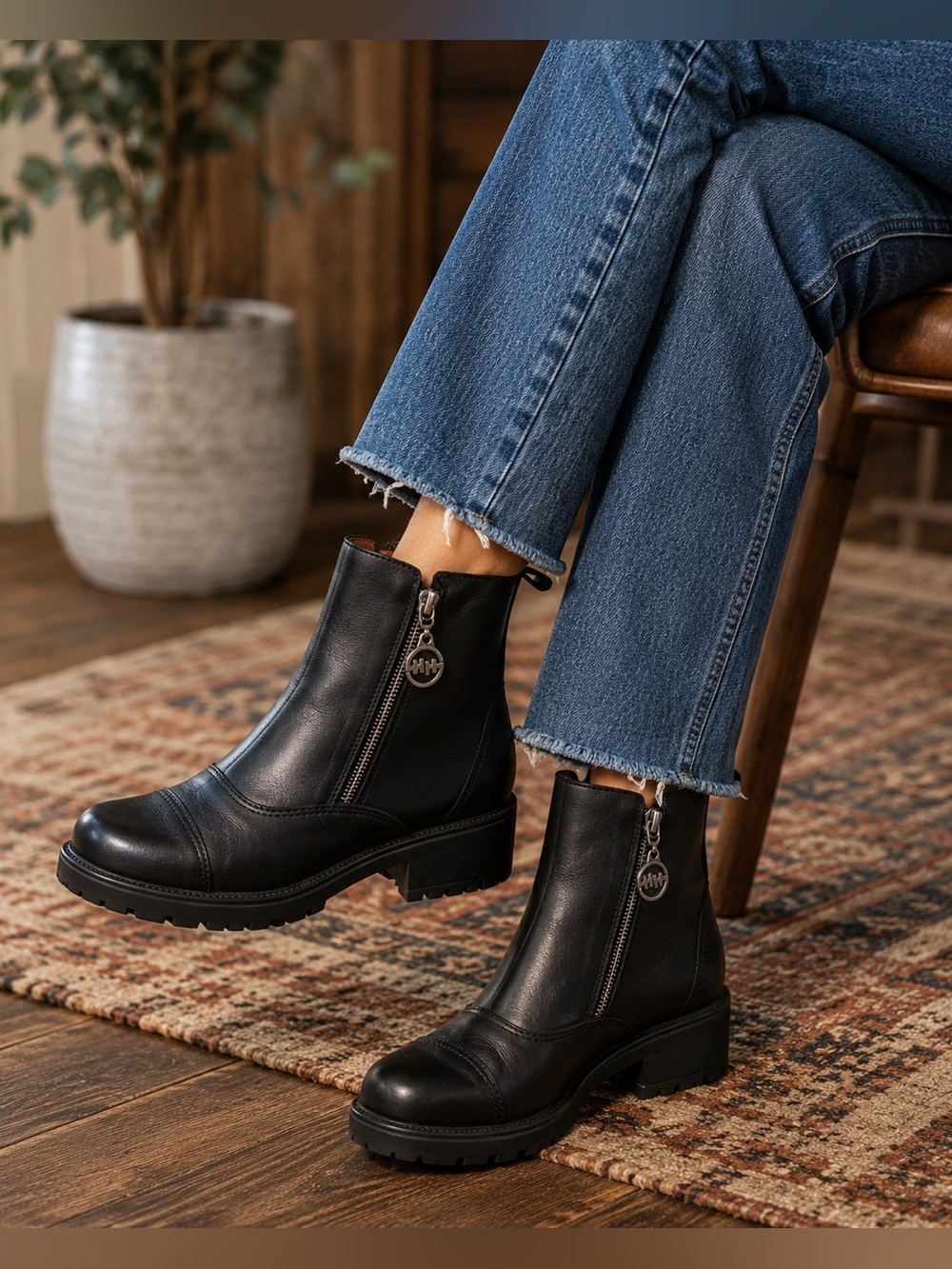 Double H Black Leather Double Zip Lug Sole Ankle Boots Women’s 6M